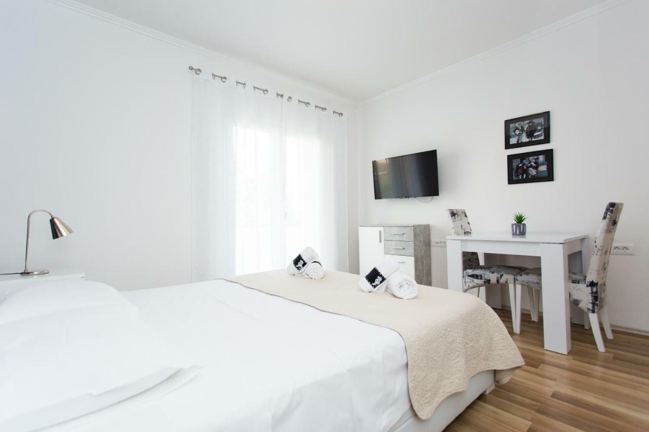 Apartments Baksi Split Exterior photo
